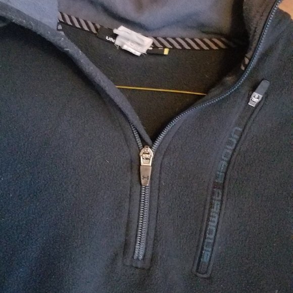 Under Armour loose style 1/4 zip pullover - Picture 2 of 3